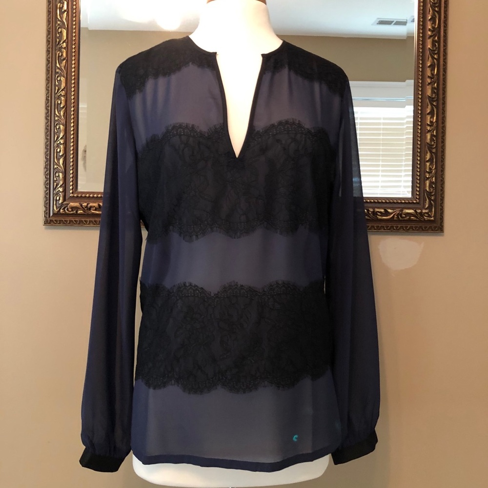 Ann Taylor Lace Embellished Blouse👚 Size L